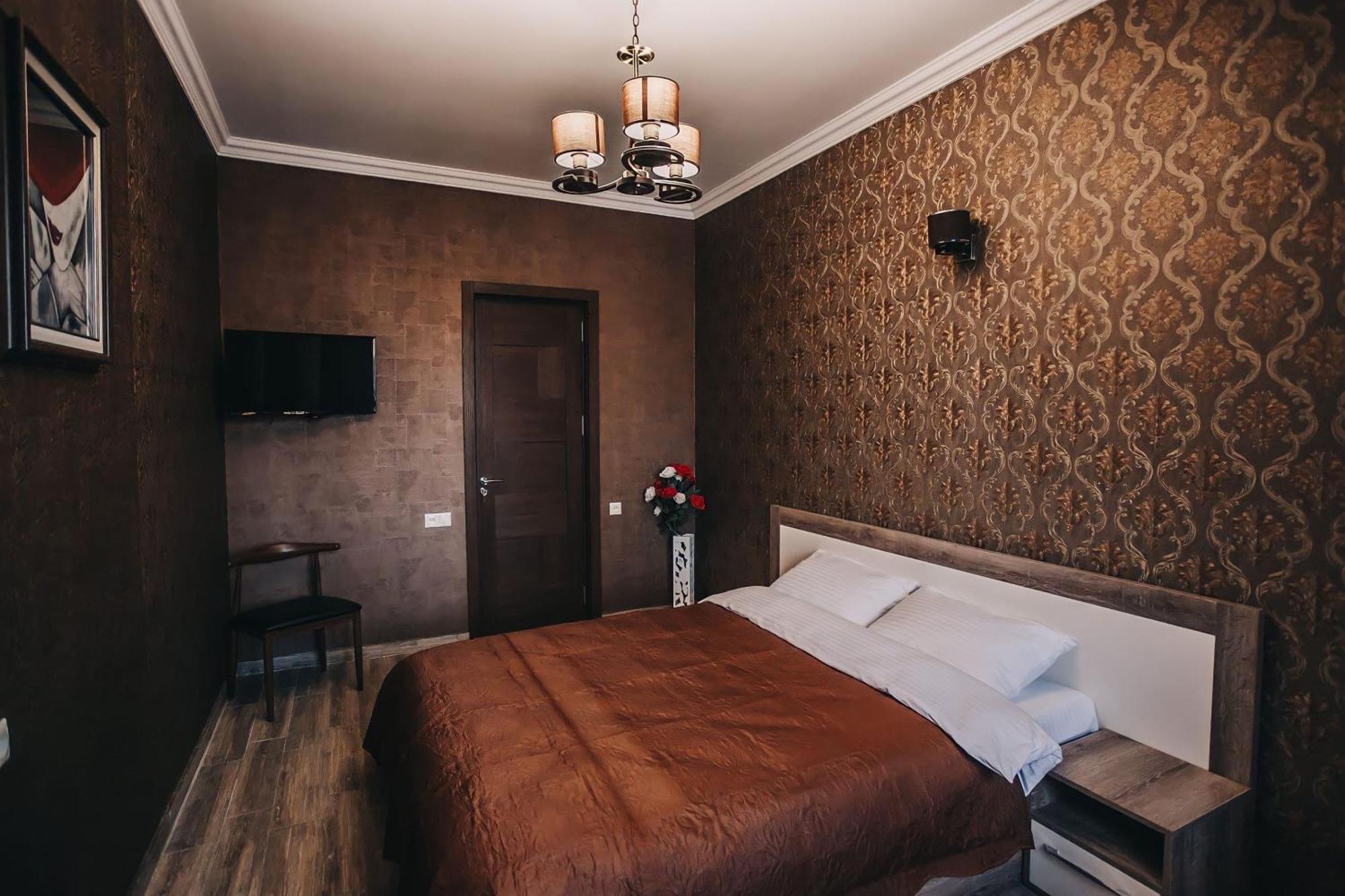 7 Rooms Hotel Tserovani Eksteriør billede