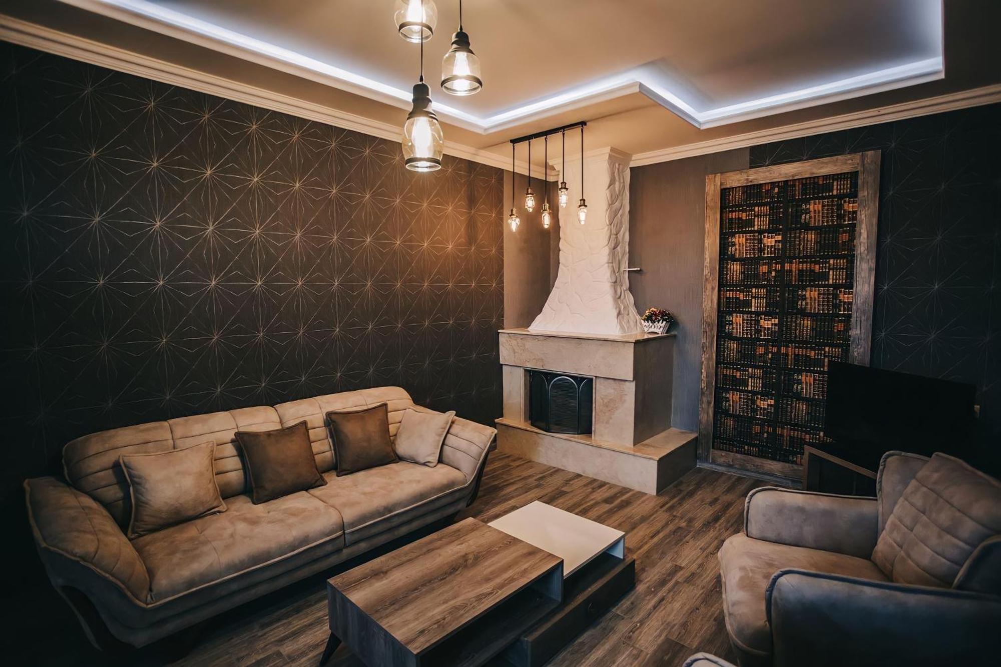 7 Rooms Hotel Tserovani Eksteriør billede
