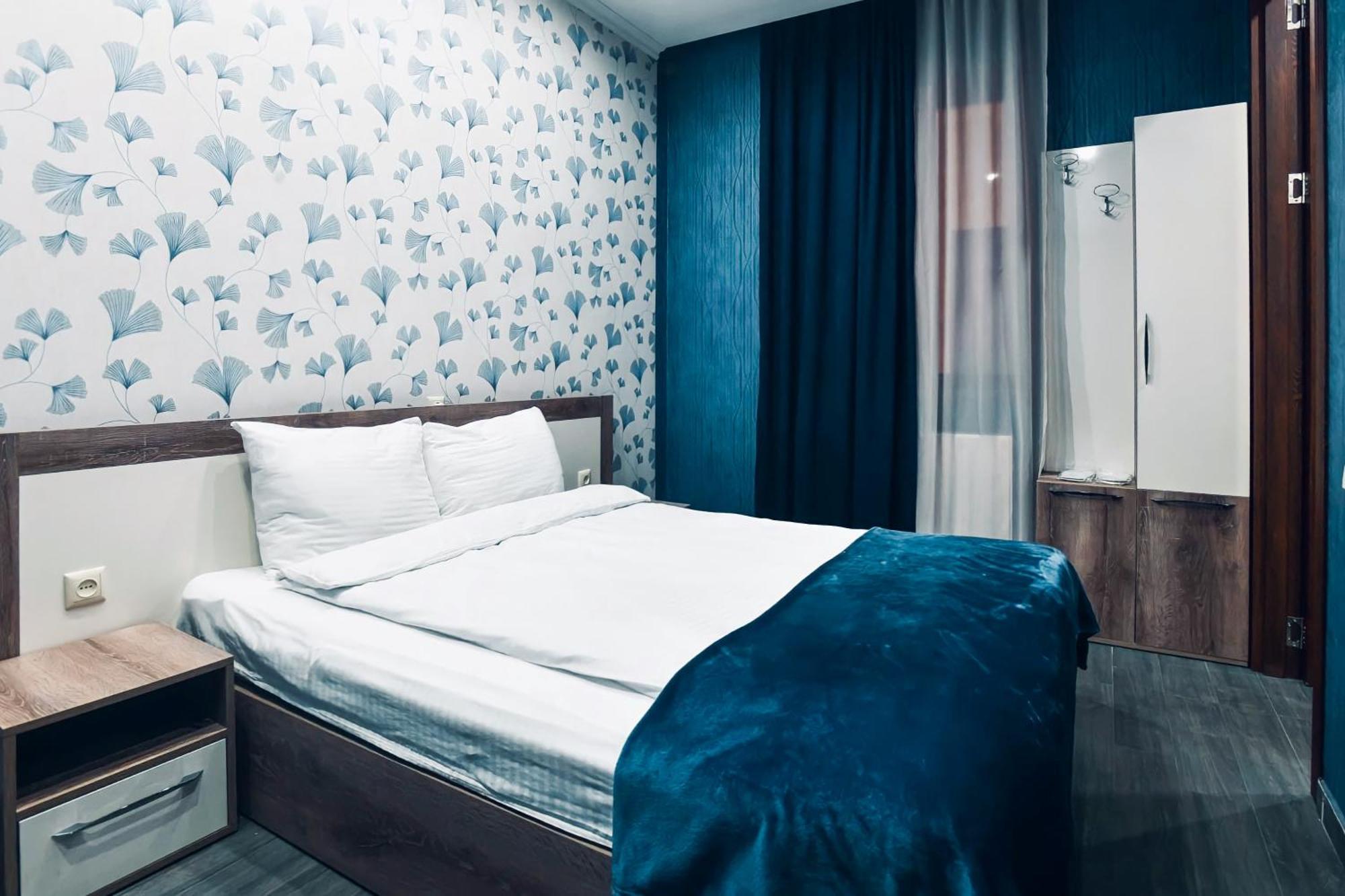 7 Rooms Hotel Tserovani Eksteriør billede